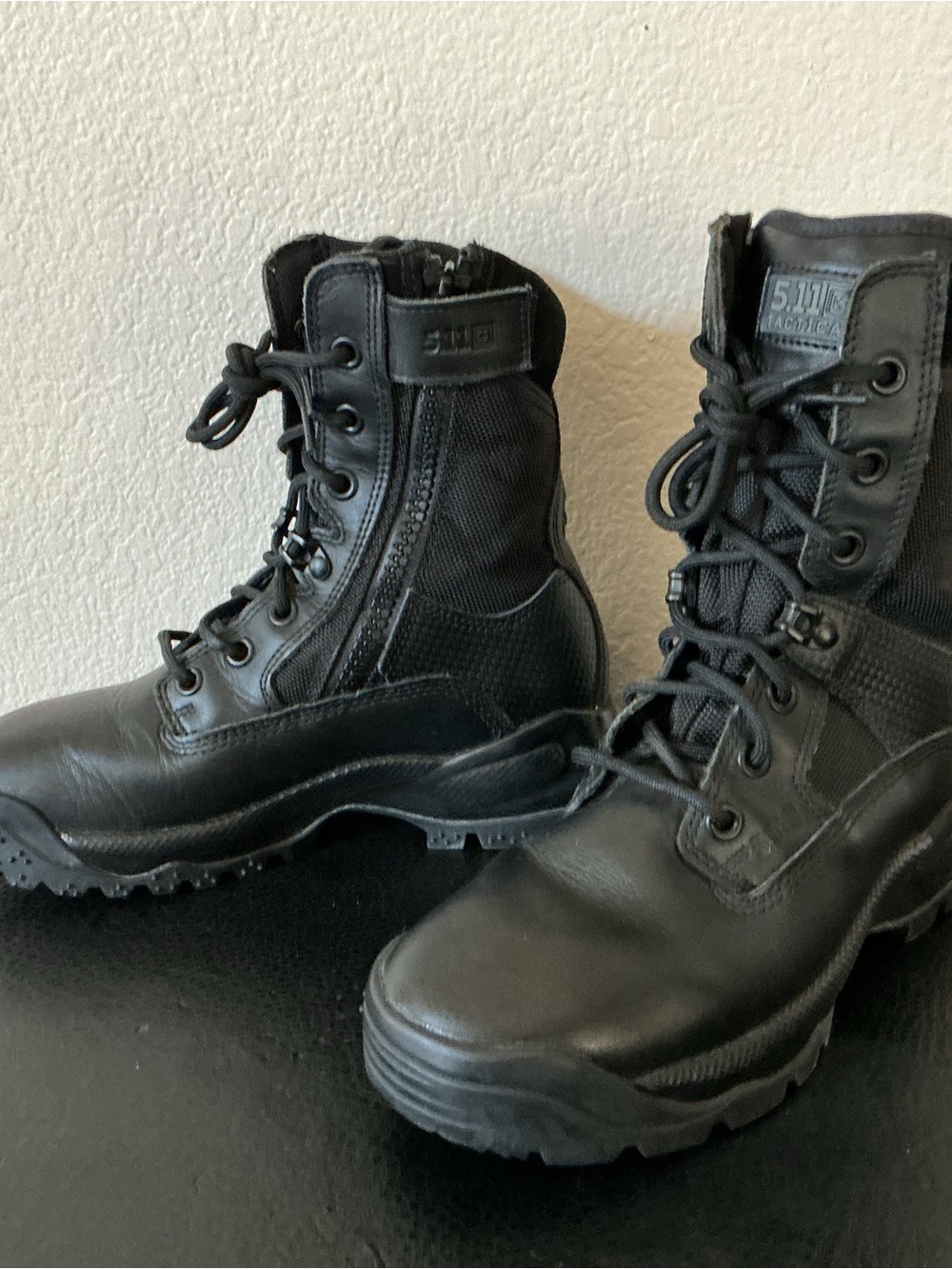 5.11 Women Atac 8" Side Zip Black Tactical Boot Size 6.5 - Picture 2 of 8
